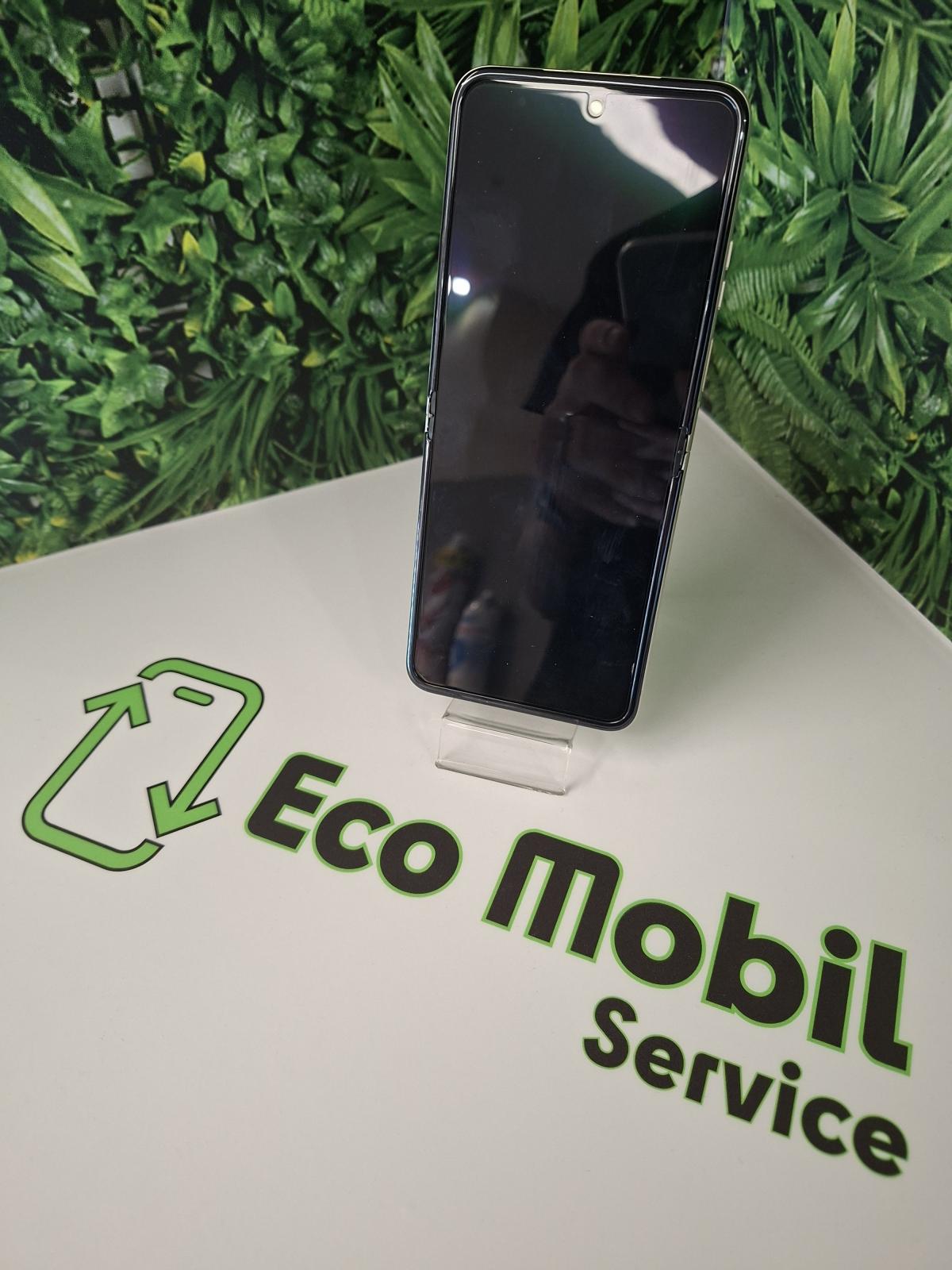 Motorola Razr 40 Kártyafüggetlen 256 GB, 12 hó garancia